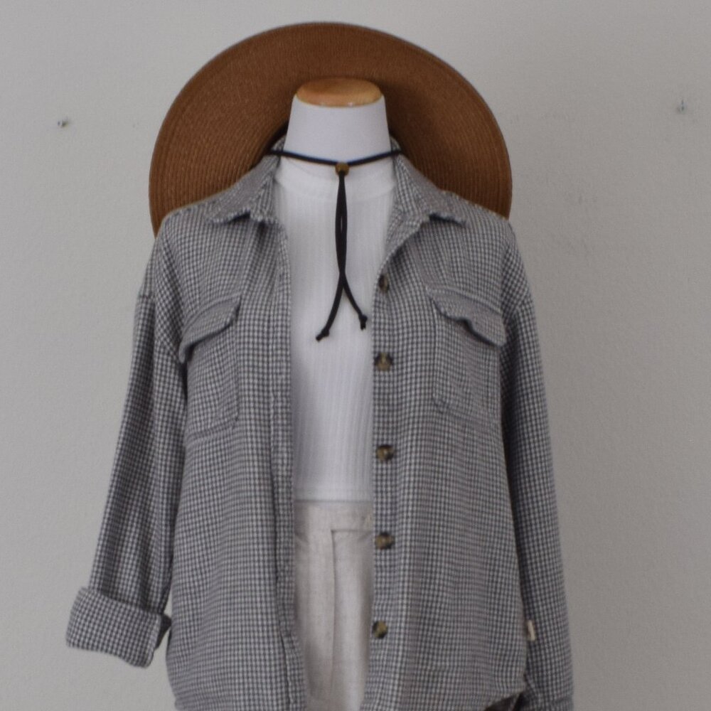 Hollister Boyfriend Fit Shirt Jacket M Houndstooth Pattern Gray/White‎
